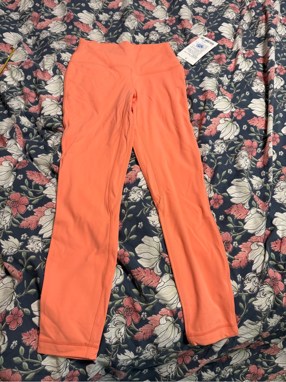 BNWT Lululemon align hr leggings size 6 peach apricot color